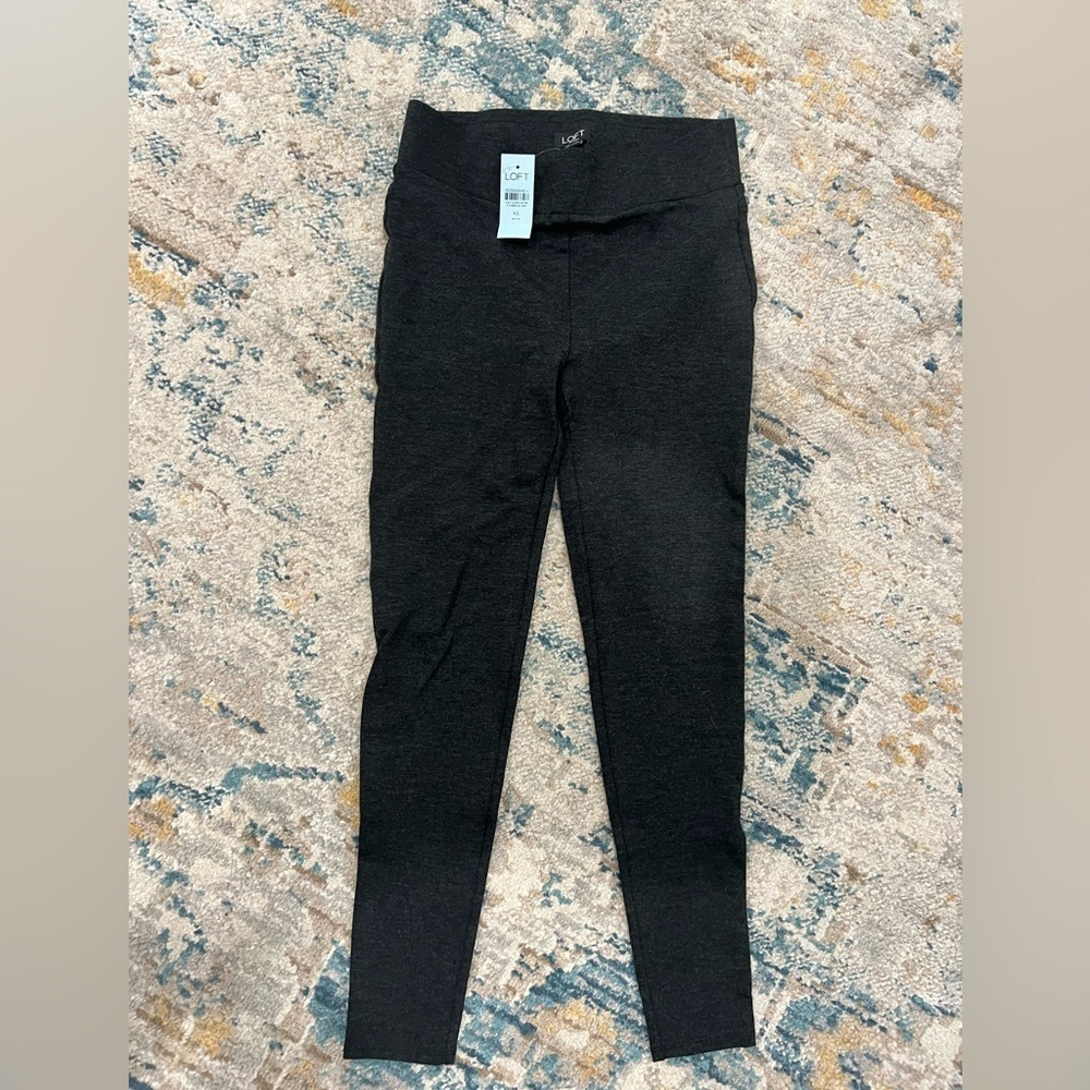 👖🌸🌷 NWT The Loft Stretch Legging pant- XS